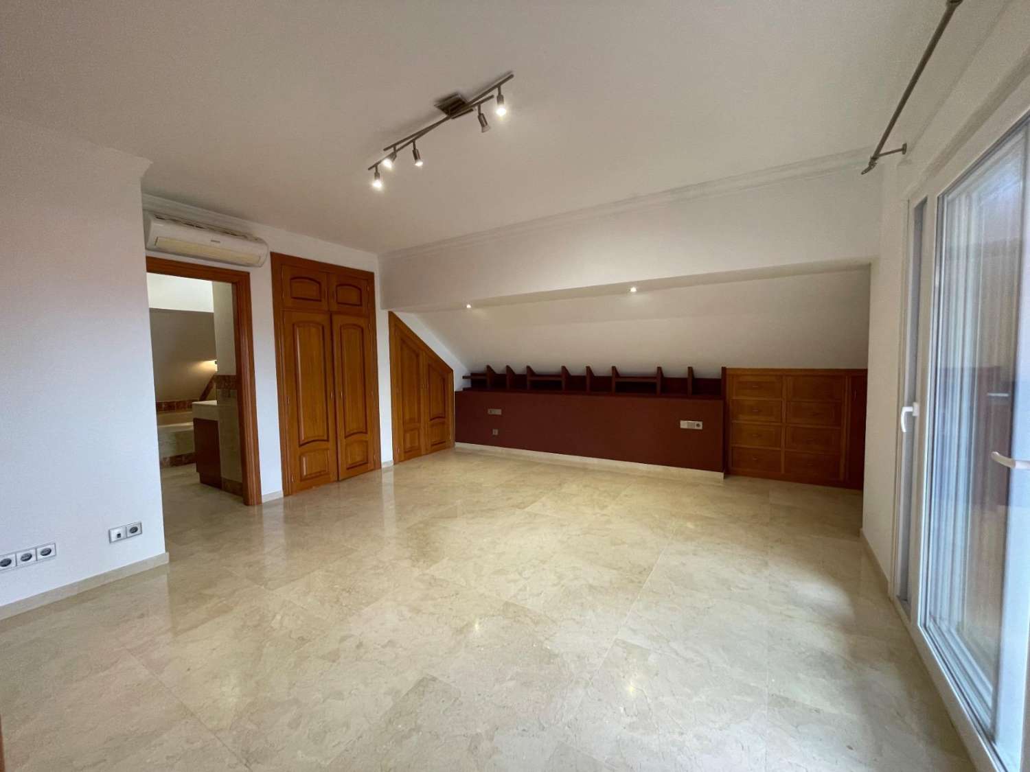 VENTA FANTASTICO ATICO-DUPLEX 3 DORMITORIOS EN MIJAS GOLF