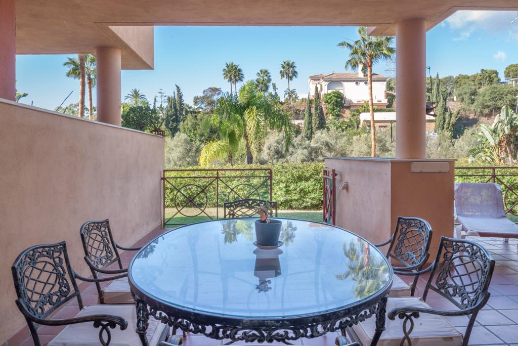 ALQUILER DE LARGA TEMPORADA - RESERVA DE MARBELLA - 2 D - BAJO CON JARDIN