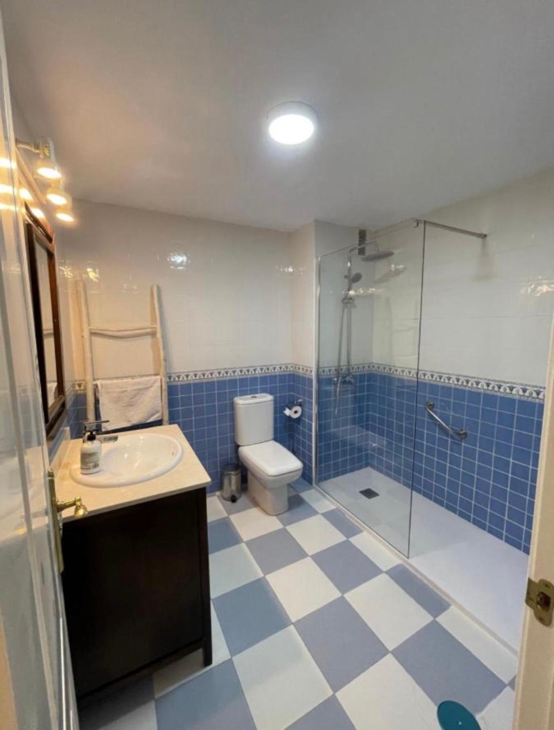 ALQUILER DE LARGA TEMPORADA - RESERVA DE MARBELLA - 2 D - BAJO CON JARDIN