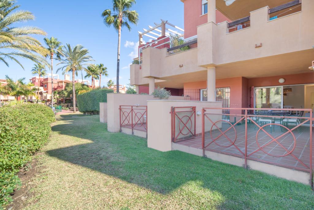 ALQUILER DE LARGA TEMPORADA - RESERVA DE MARBELLA - 2 D - BAJO CON JARDIN