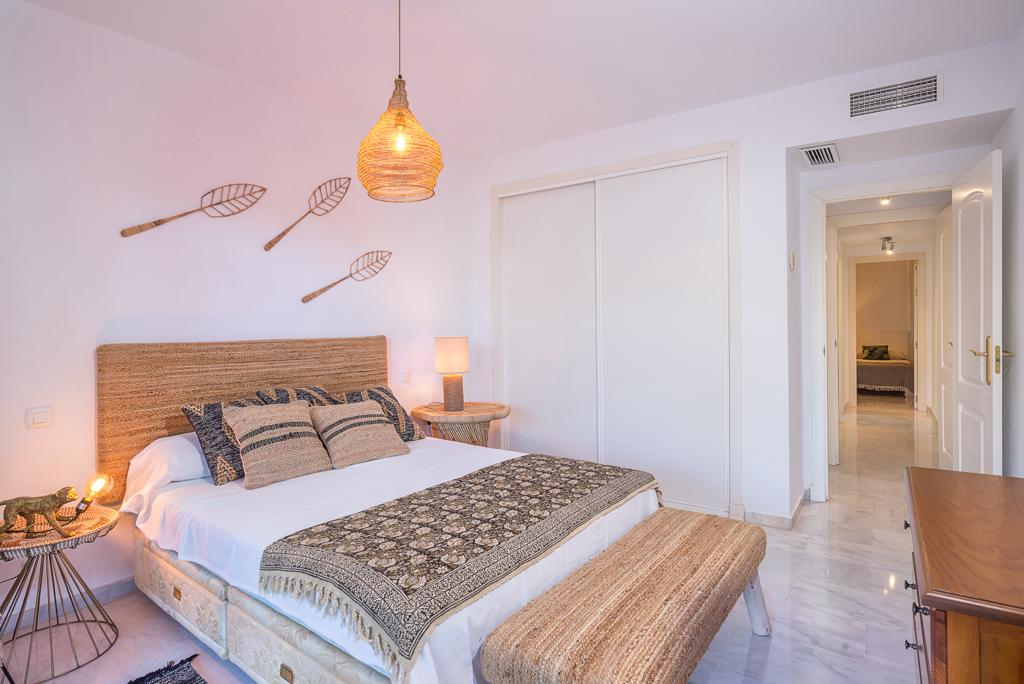 ALQUILER DE LARGA TEMPORADA - RESERVA DE MARBELLA - 2 D - BAJO CON JARDIN