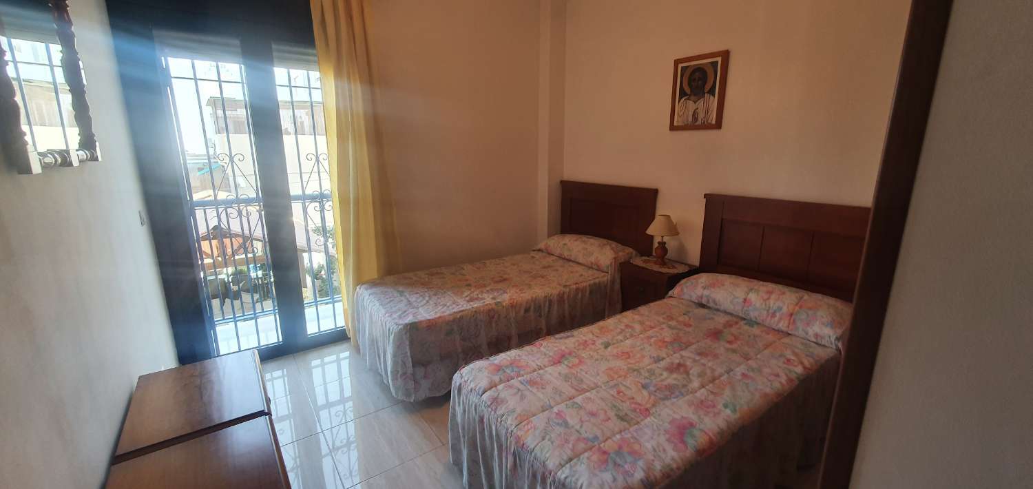 VENTA PISO CENTRICO EN FUENGIROLA